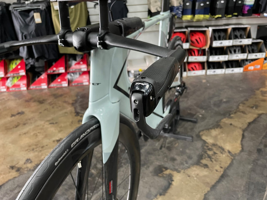 Felt IA Advanced Ultegra Di2 - Surfmist 2025